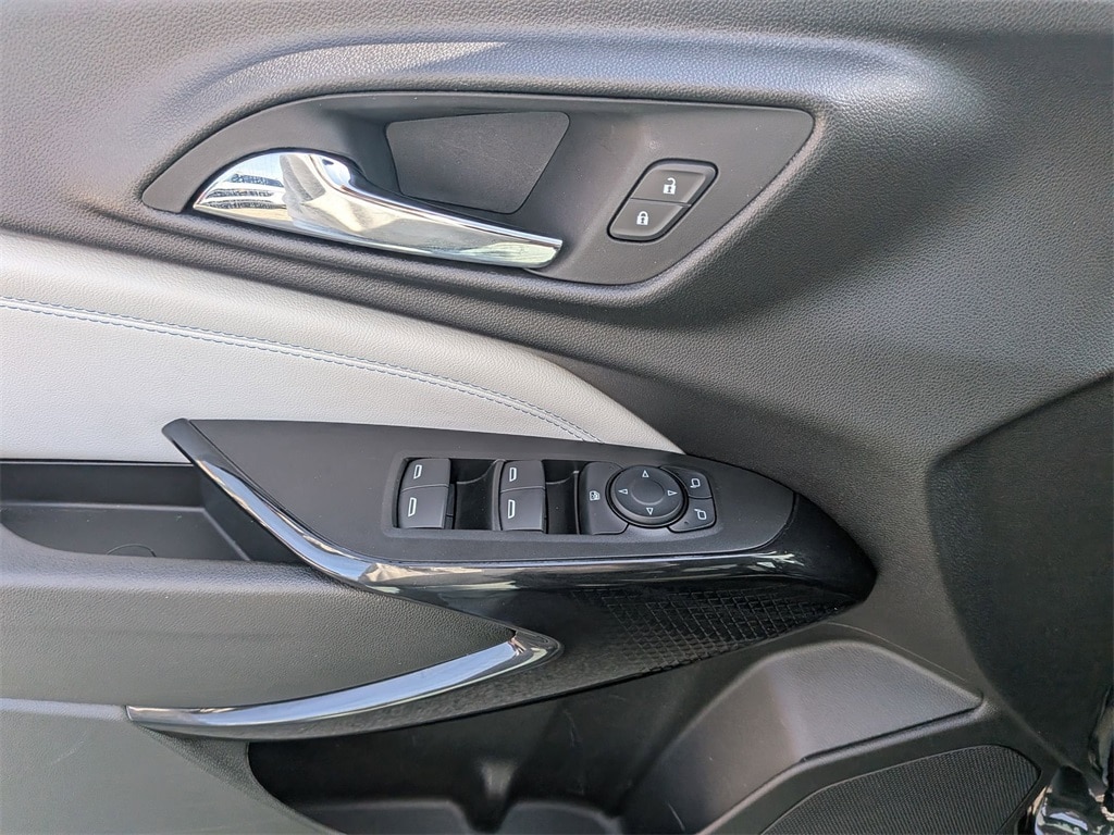 Thumbnail: 2025 Chevrolet Trax - 11