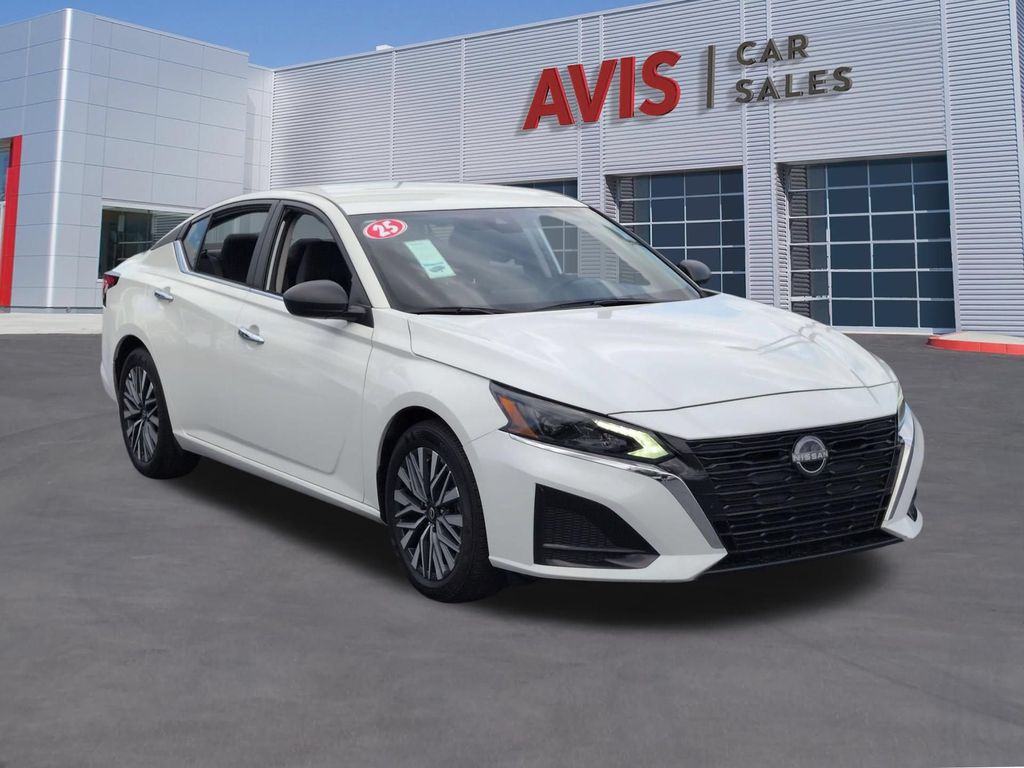 Thumbnail: 2025 Nissan Altima - 3
