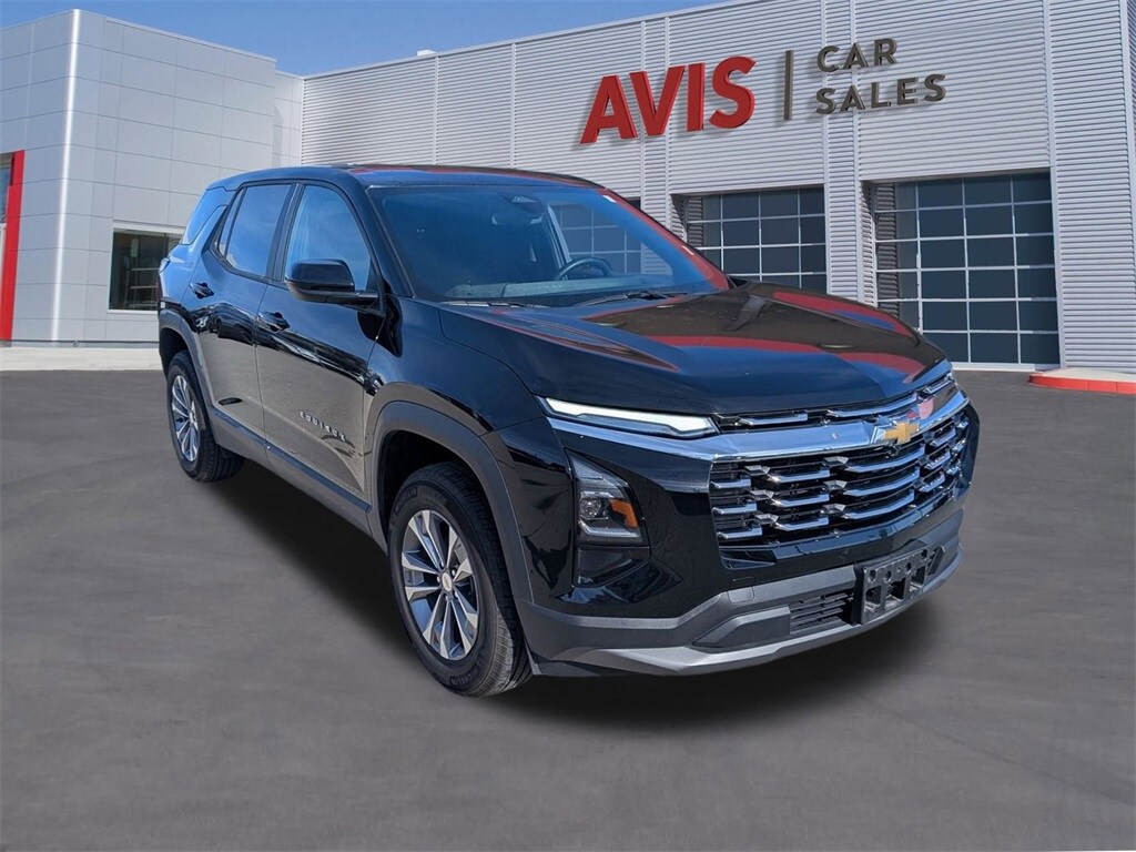 2025 Chevrolet Equinox LT photo 2