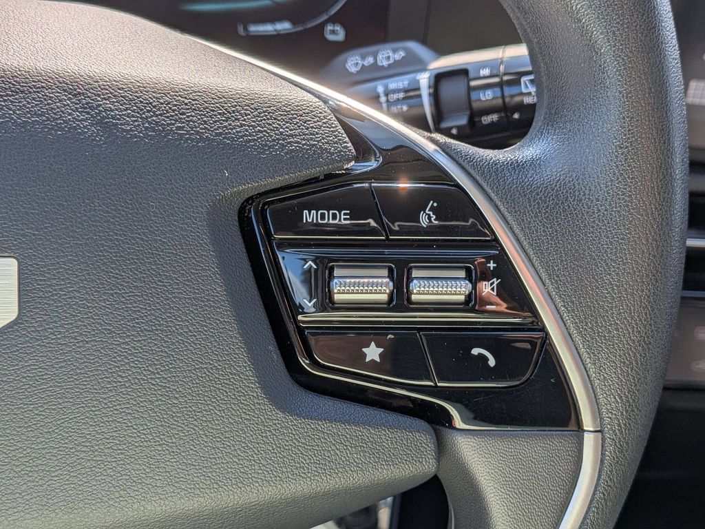 Thumbnail: 2025 Kia Niro - 20