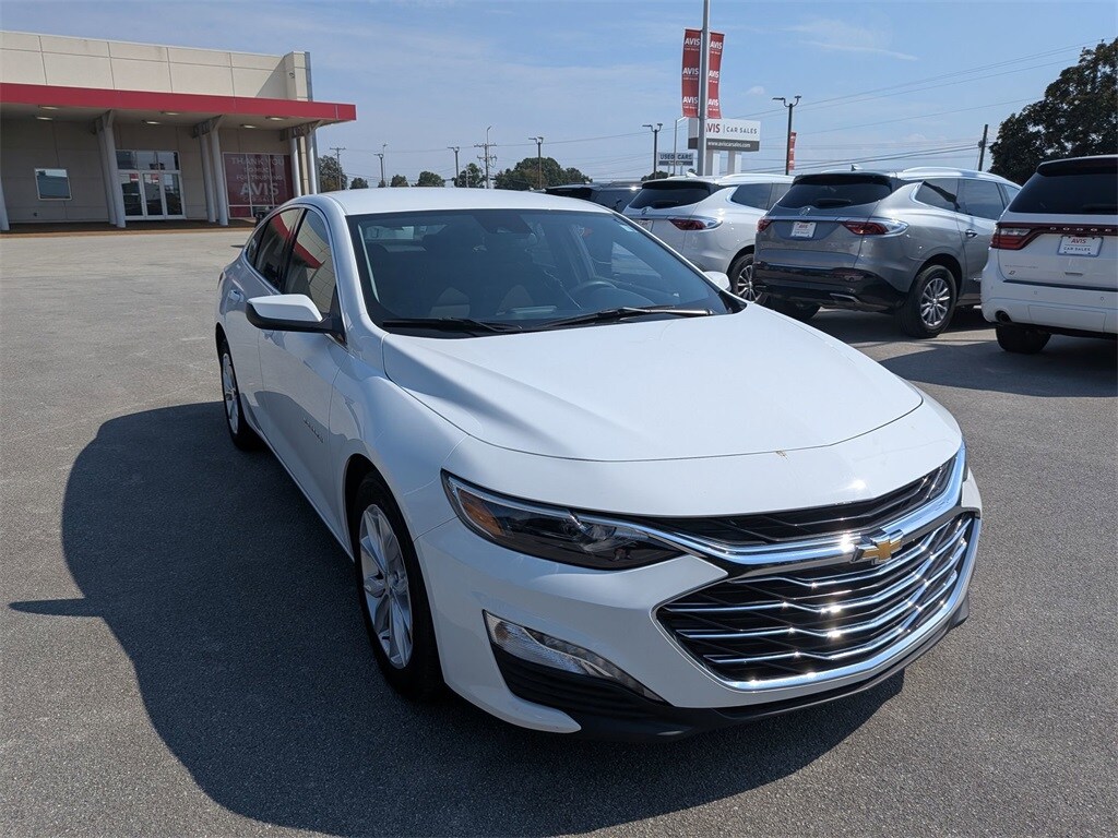 2024 Chevrolet Malibu 1LT photo 3