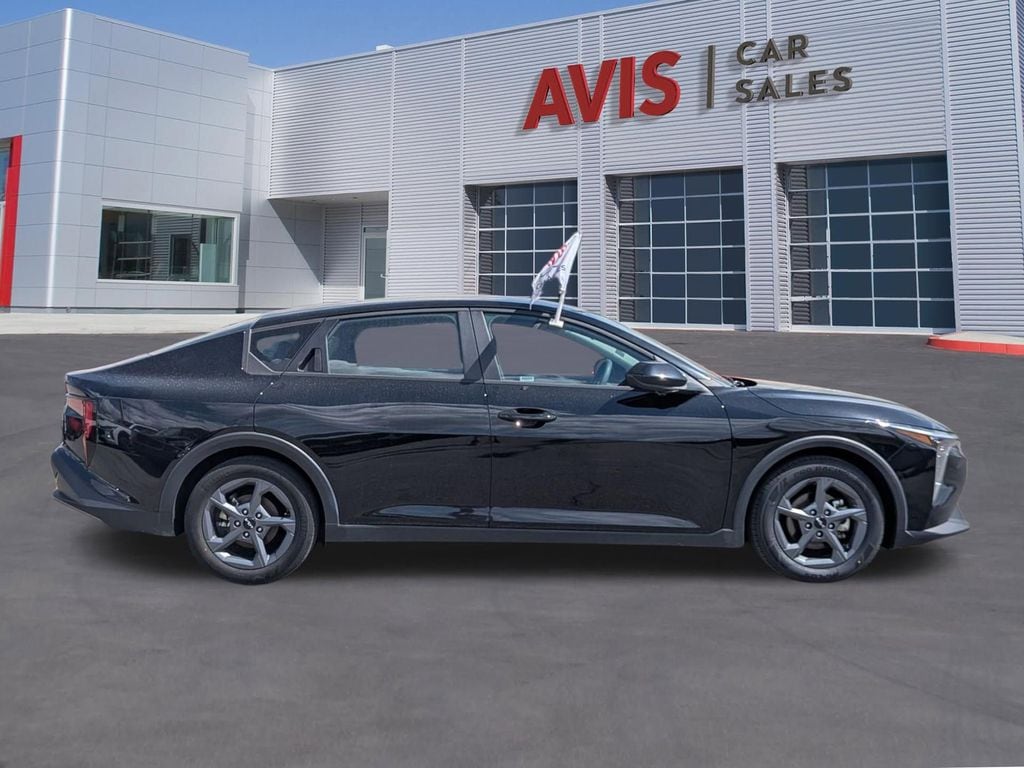 Thumbnail: 2025 Kia K4 - 5