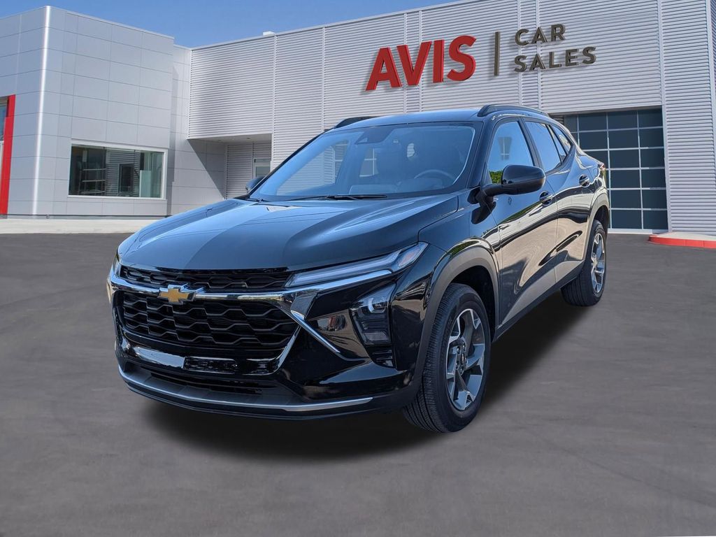 Thumbnail: 2025 Chevrolet Trax - 1