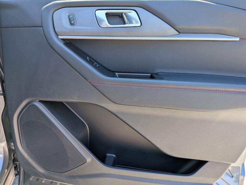 Thumbnail: 2025 Ford Explorer - 35
