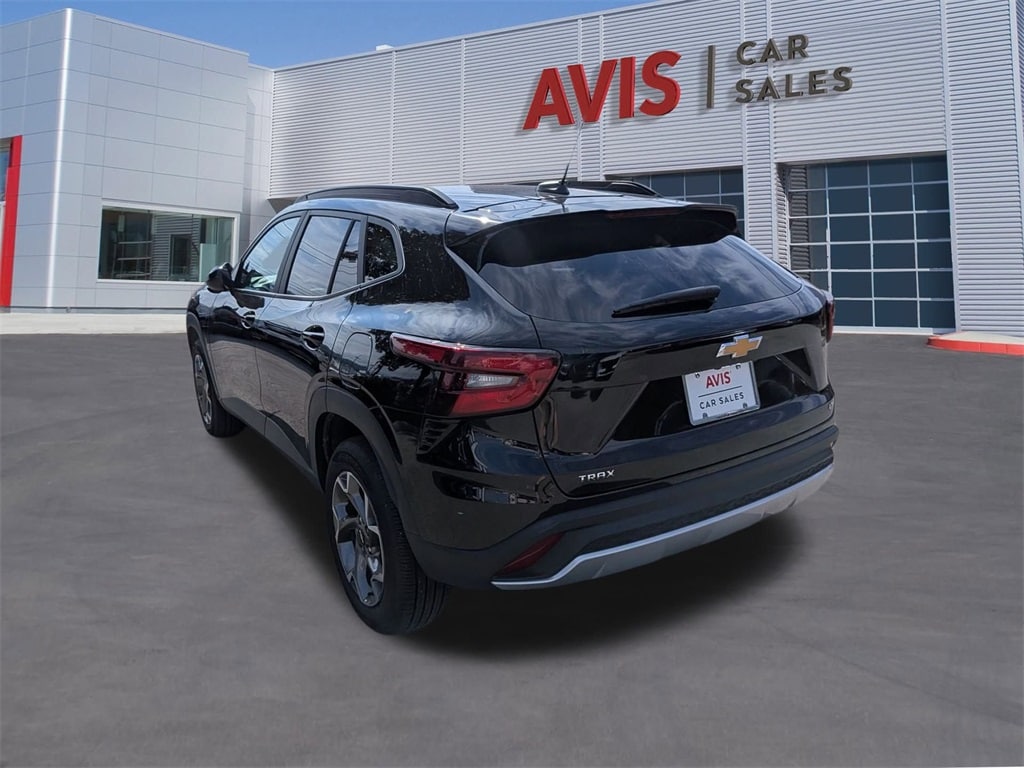 Thumbnail: 2025 Chevrolet Trax - 9