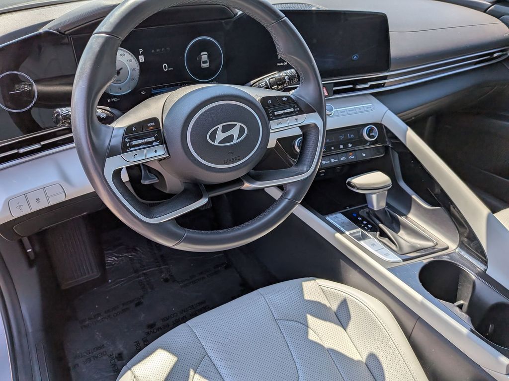 Thumbnail: 2025 Hyundai Elantra - 15