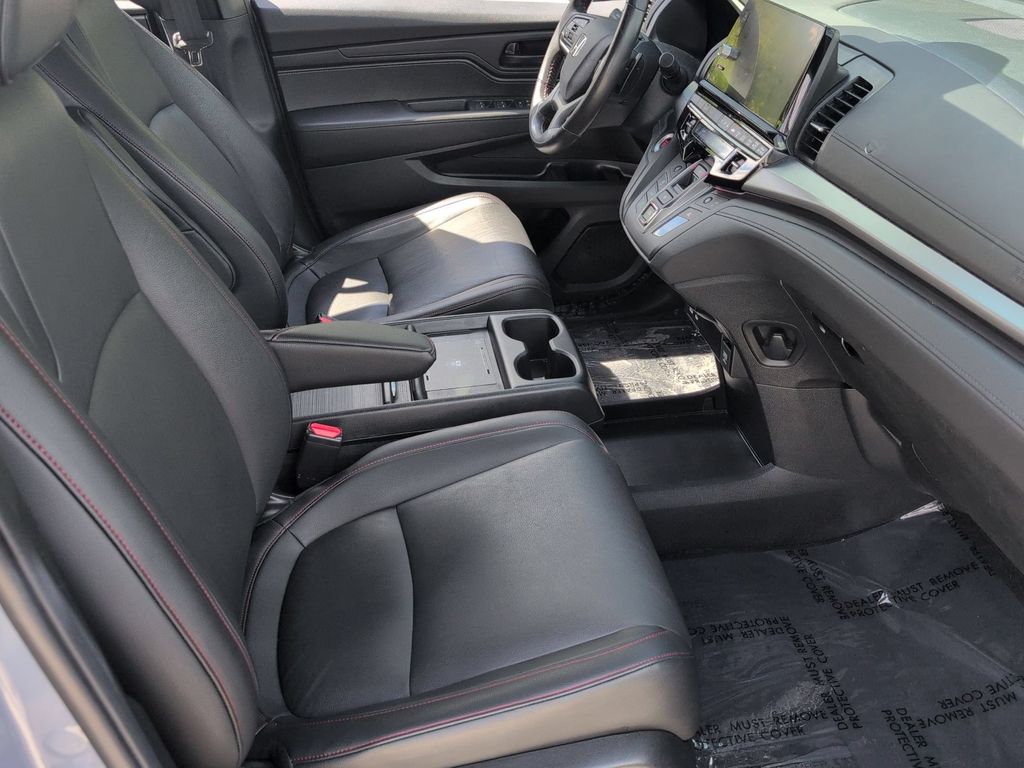 Thumbnail: 2025 Honda Odyssey - 30
