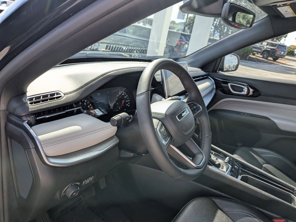 Thumbnail: 2025 Jeep Compass - 16