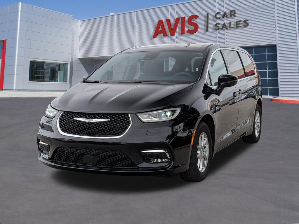 Thumbnail: 2025 Chrysler Pacifica - 1