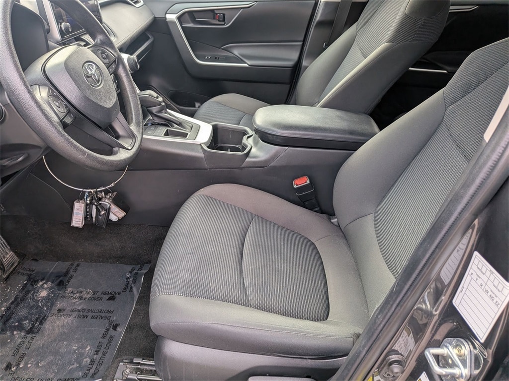 Thumbnail: 2024 Toyota RAV4 - 22