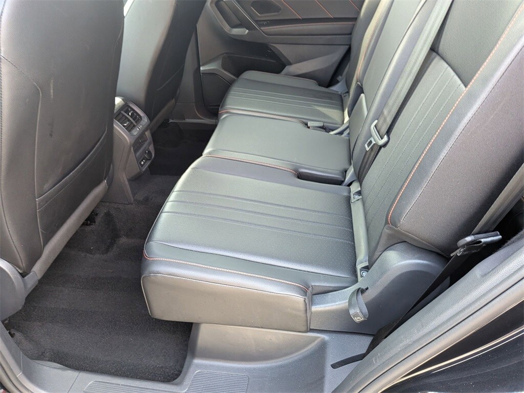 Thumbnail: 2024 Volkswagen Tiguan - 24