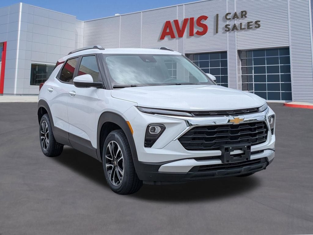 Thumbnail: 2025 Chevrolet TrailBlazer - 3