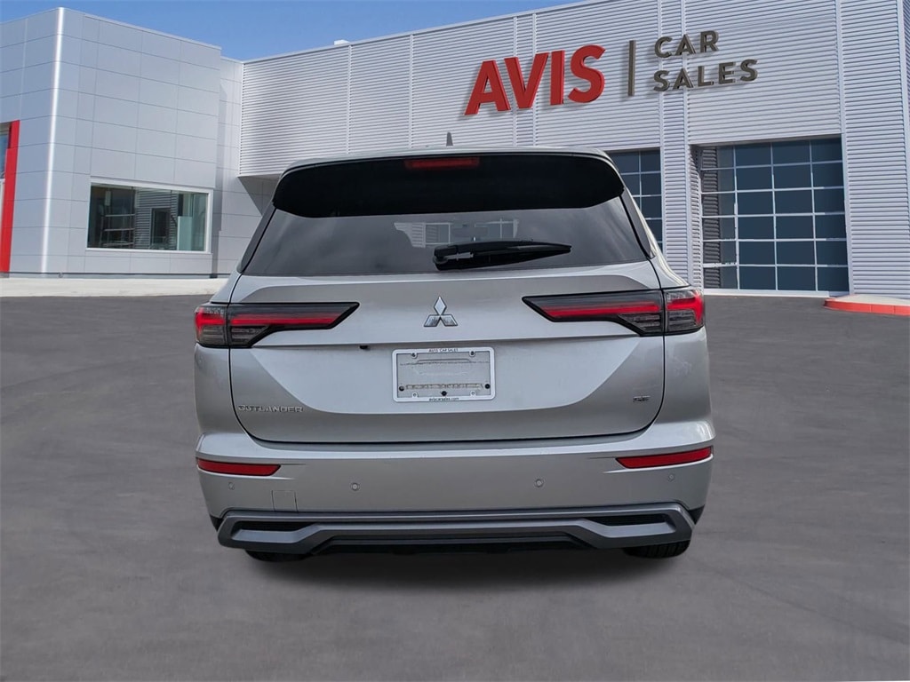 Thumbnail: 2025 Mitsubishi Outlander - 7