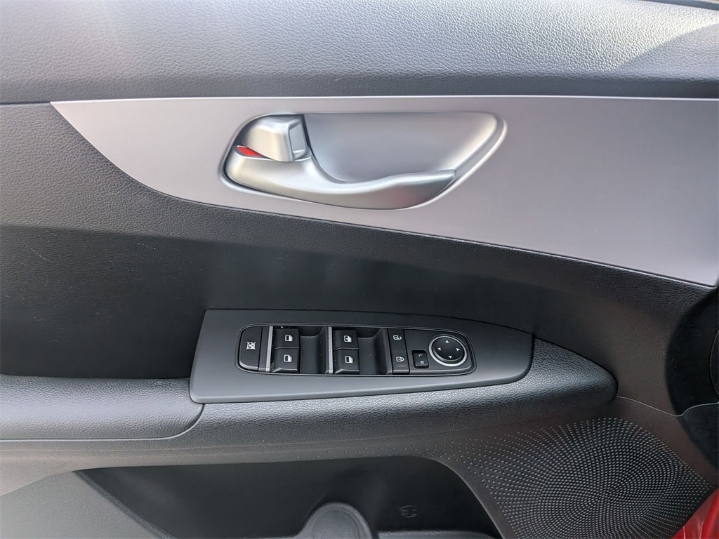 Thumbnail: 2024 Kia Forte - 11