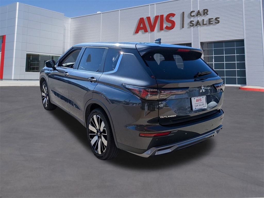 Thumbnail: 2025 Mitsubishi Outlander - 9