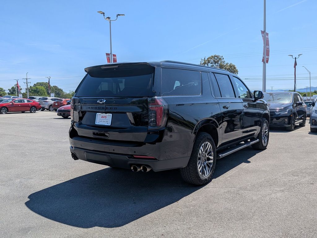 Thumbnail: 2025 Chevrolet Suburban - 5