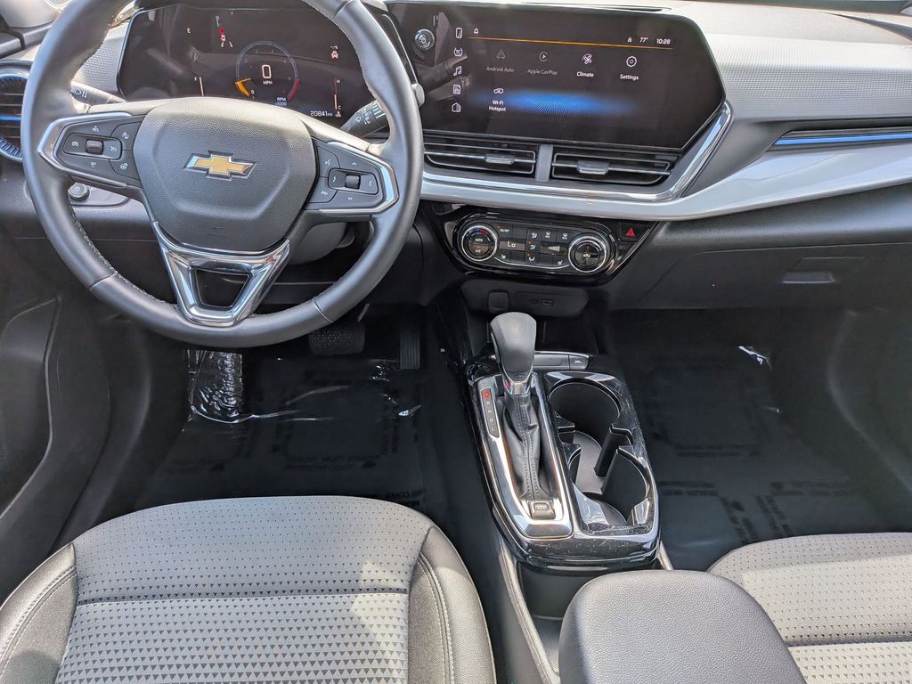 Thumbnail: 2025 Chevrolet Trax - 24