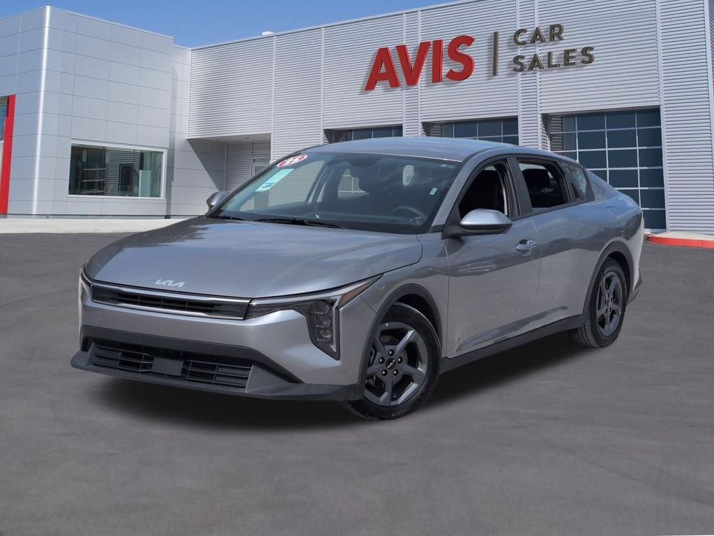 Thumbnail: 2025 Kia K4 - 1