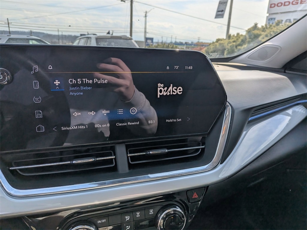 Thumbnail: 2025 Chevrolet Trax - 15