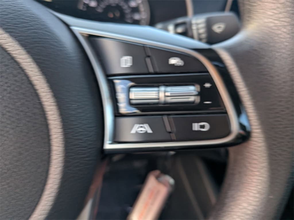 Thumbnail: 2024 Kia Forte - 22