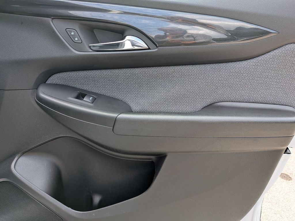 Thumbnail: 2025 Chevrolet TrailBlazer - 31