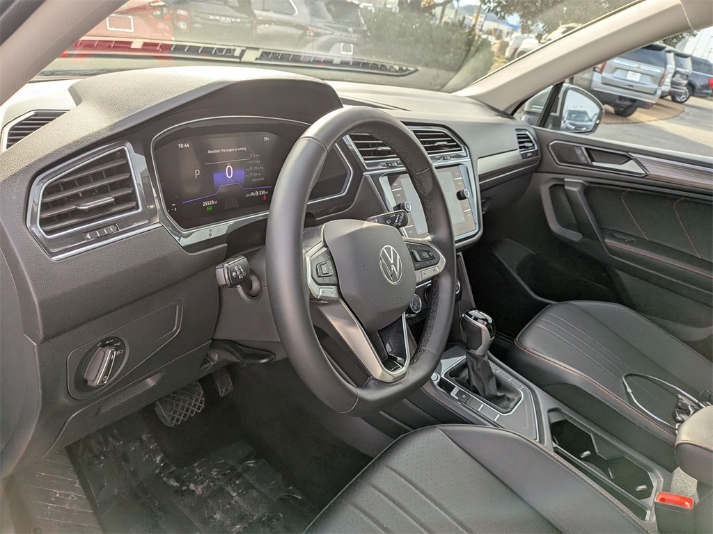 Thumbnail: 2024 Volkswagen Tiguan - 15