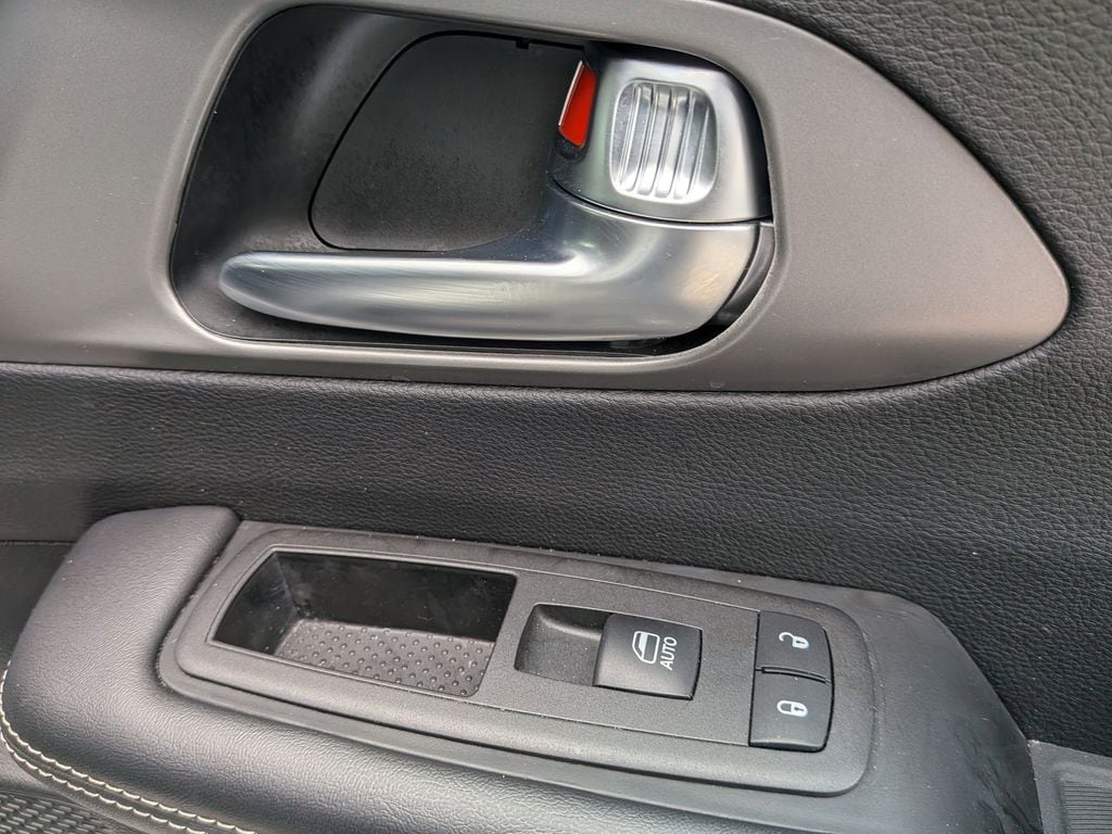 Thumbnail: 2025 Chrysler Pacifica - 31