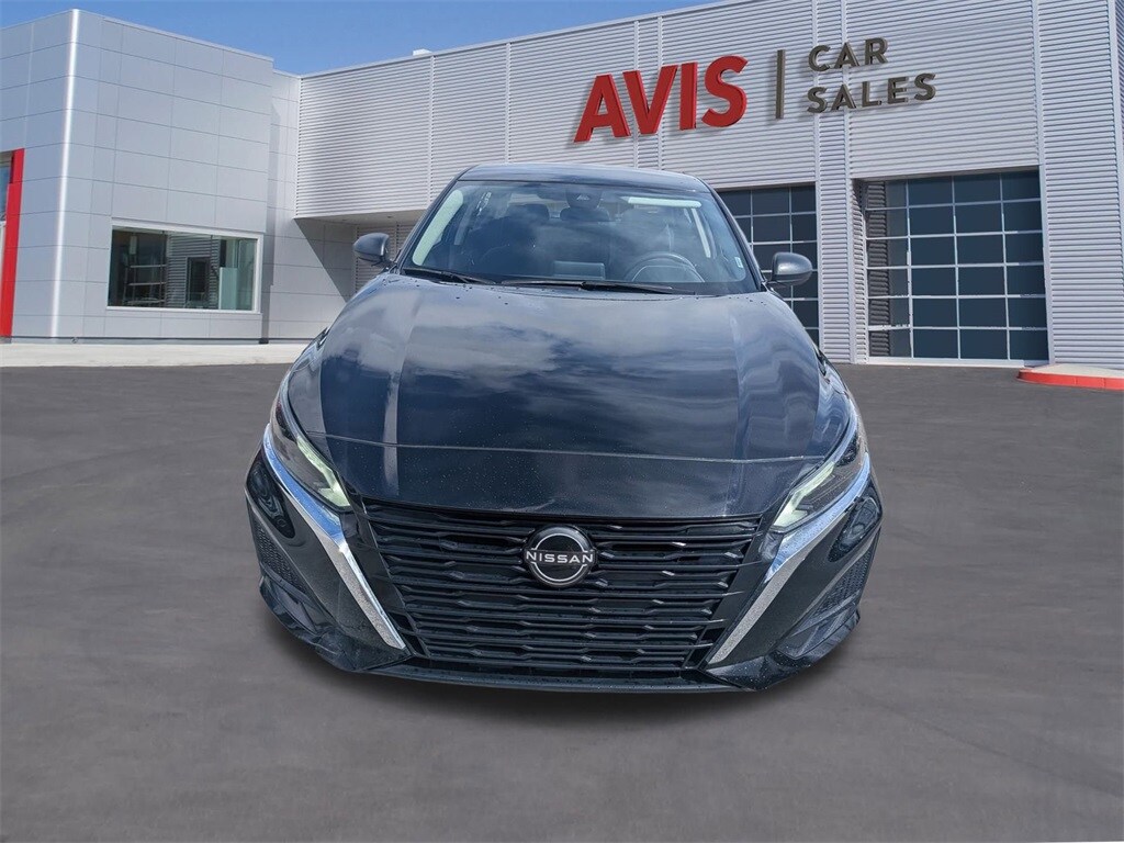 2024 Nissan Altima 2.5 SV photo 2