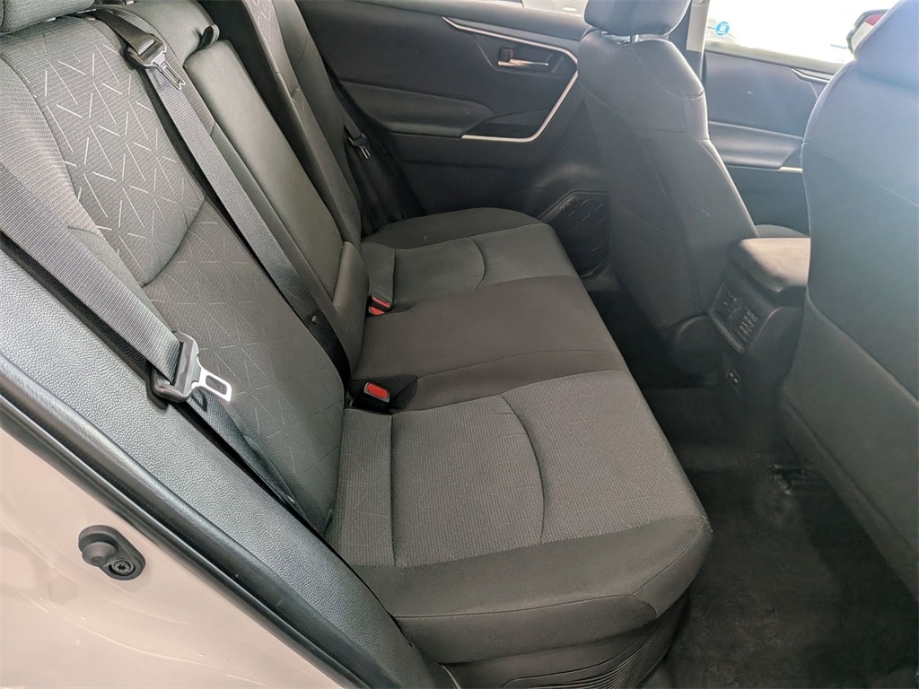 Thumbnail: 2025 Toyota RAV4 - 20