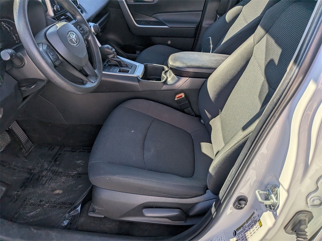 Thumbnail: 2024 Toyota RAV4 - 22