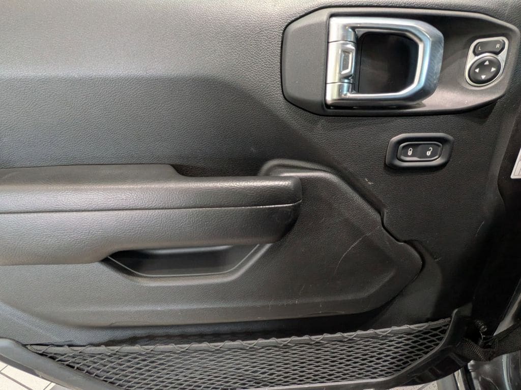 Thumbnail: 2025 Jeep Wrangler - 10