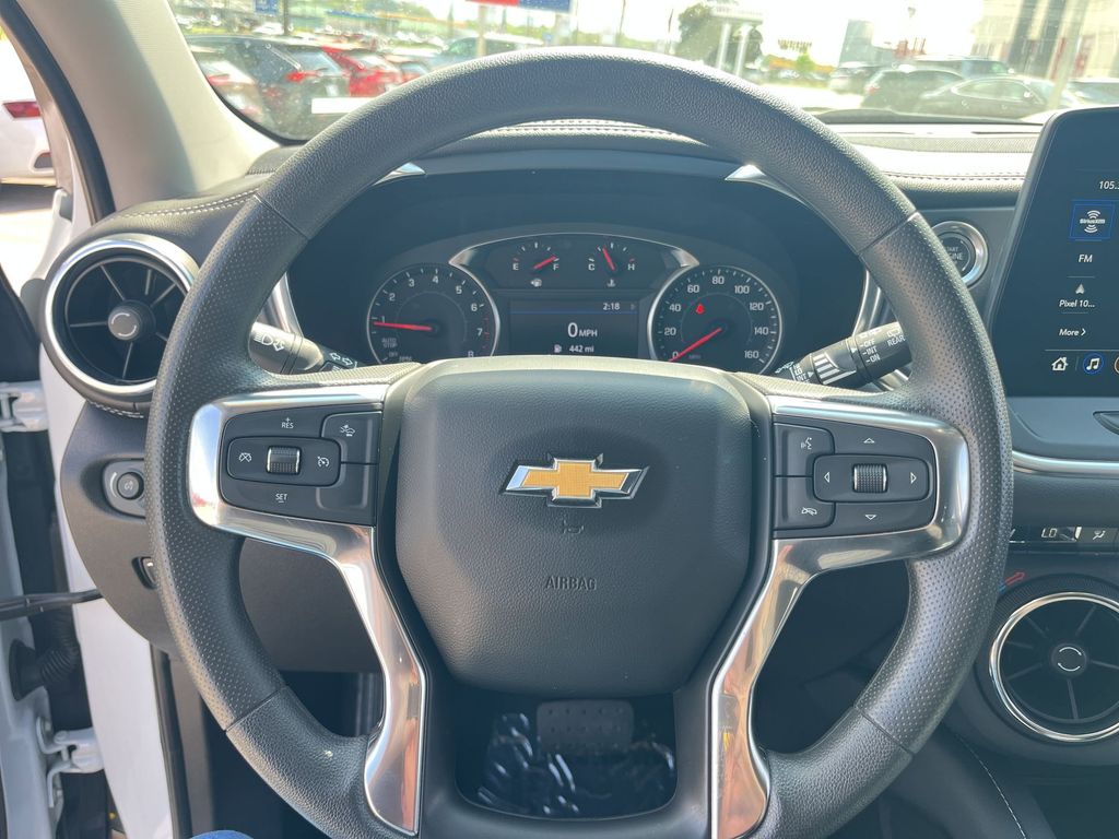 Thumbnail: 2025 Chevrolet Blazer - 22