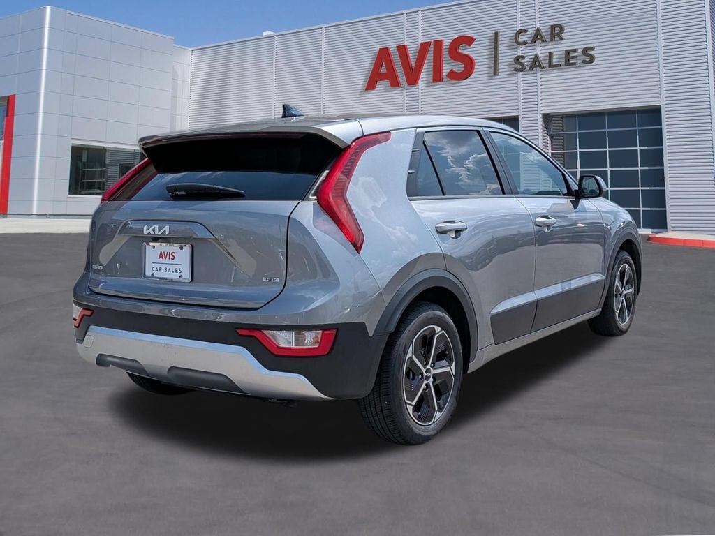 Thumbnail: 2025 Kia Niro - 5