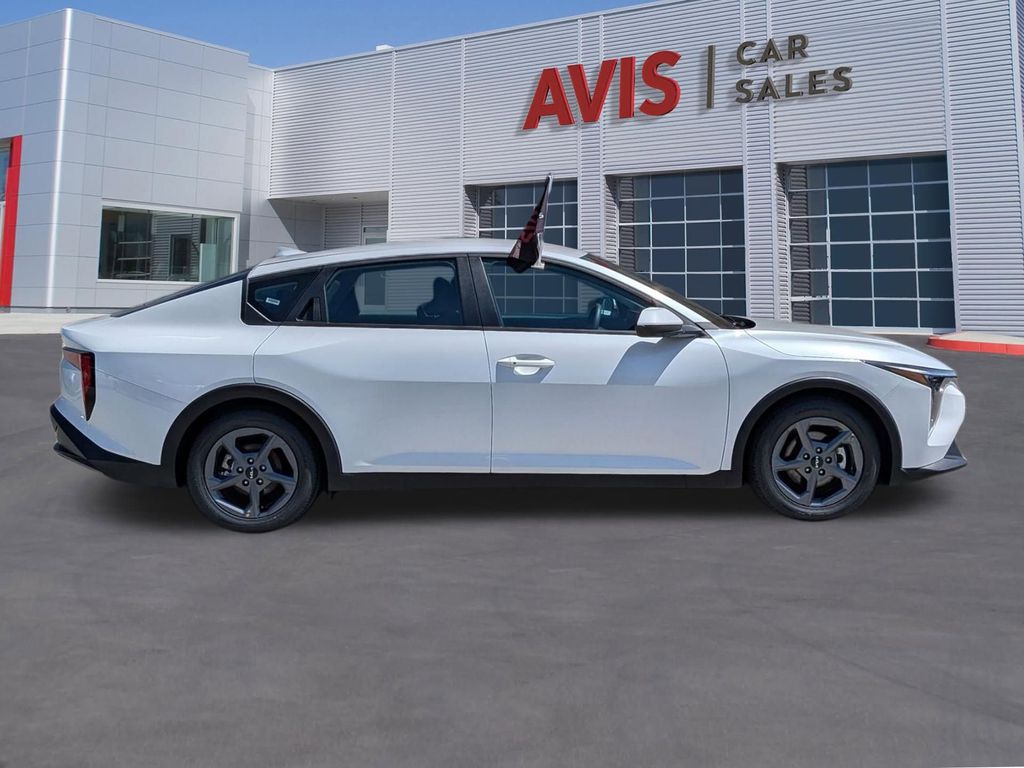 Thumbnail: 2025 Kia K4 - 5
