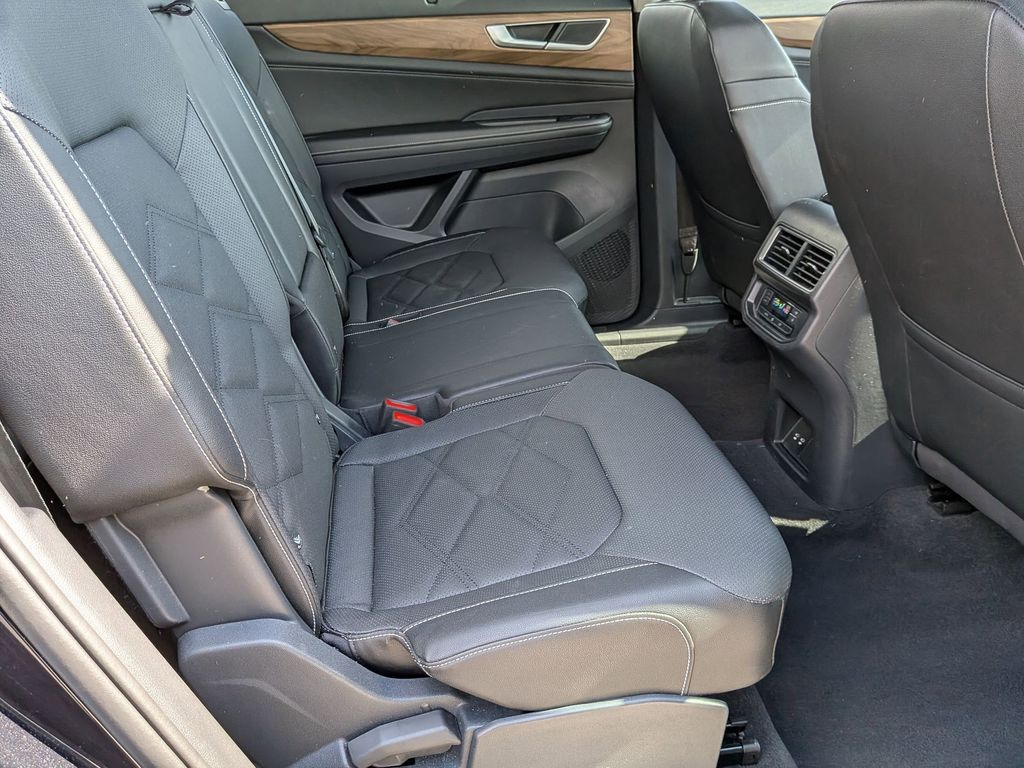 Thumbnail: 2025 Volkswagen Atlas - 27