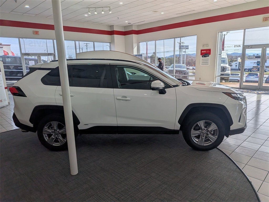 Thumbnail: 2025 Toyota RAV4 - 5