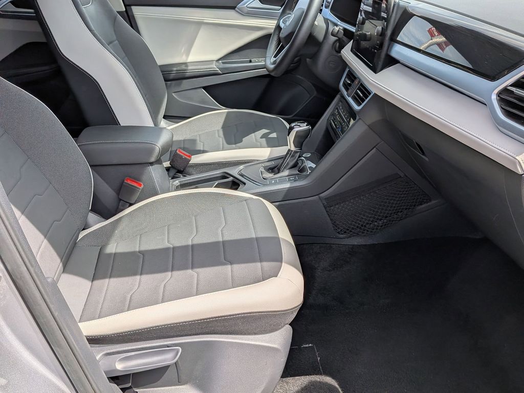 Thumbnail: 2025 Volkswagen Taos - 28