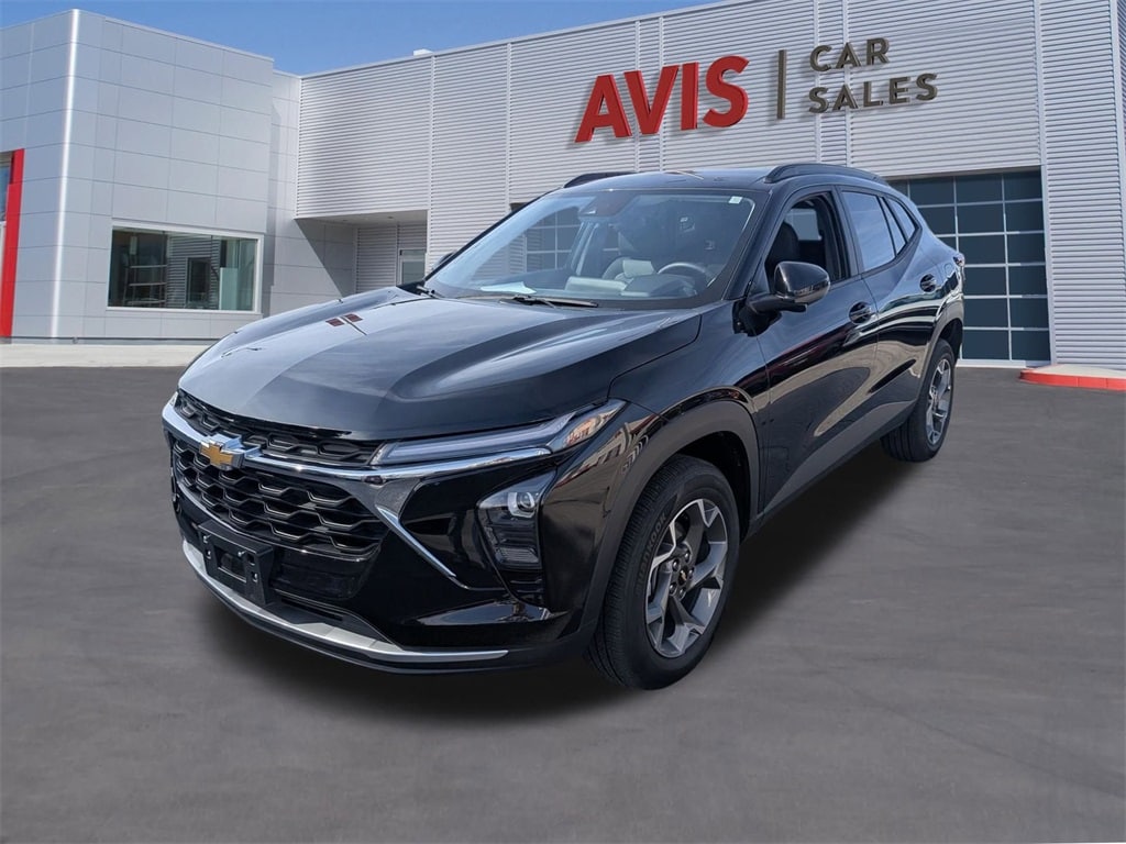 Thumbnail: 2025 Chevrolet Trax - 1