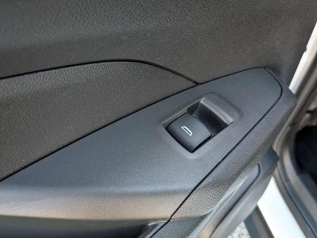 Thumbnail: 2025 Chevrolet Trax - 25