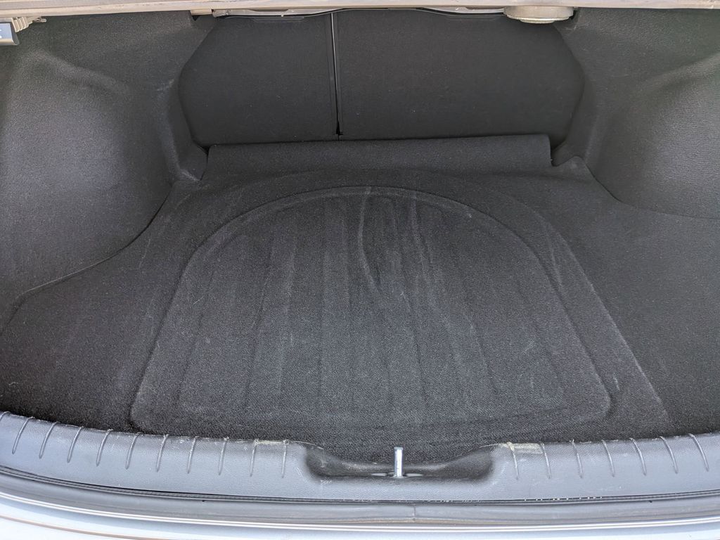 Thumbnail: 2025 Hyundai Elantra - 30