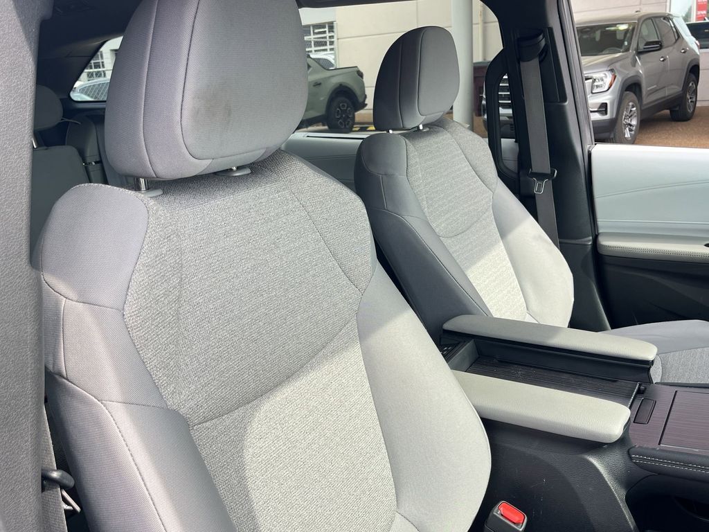 Thumbnail: 2025 Toyota Sienna - 31