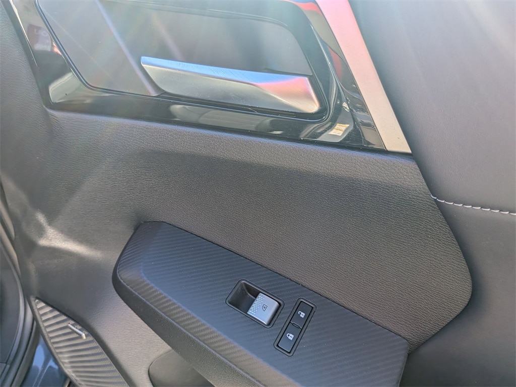 Thumbnail: 2025 Mitsubishi Outlander - 33