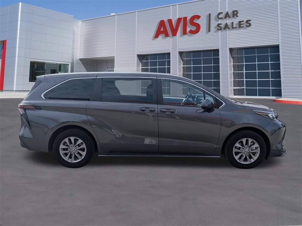 Thumbnail: 2025 Toyota Sienna - 5