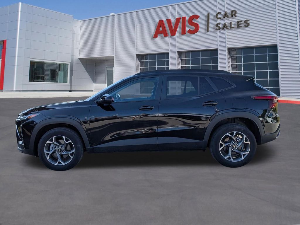 Thumbnail: 2025 Chevrolet Trax - 10