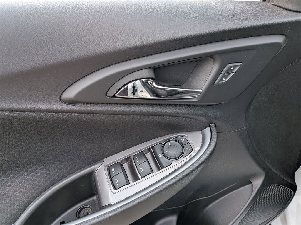 Thumbnail: 2024 Chevrolet Malibu - 11