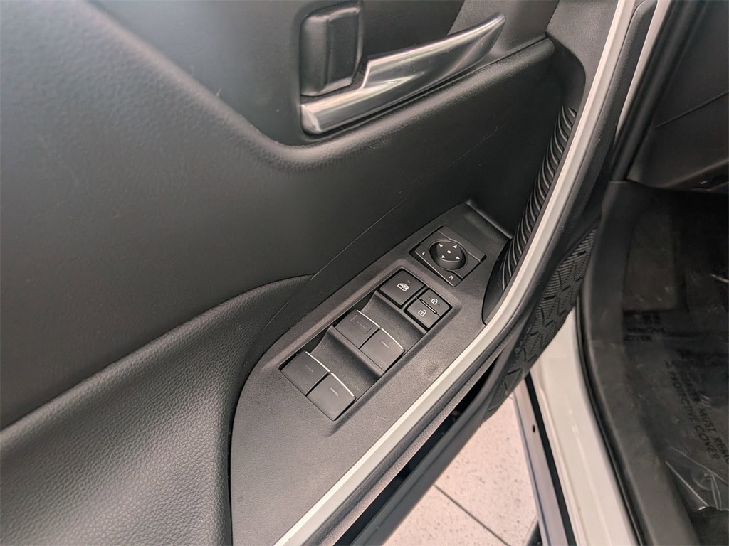 Thumbnail: 2025 Toyota RAV4 - 14