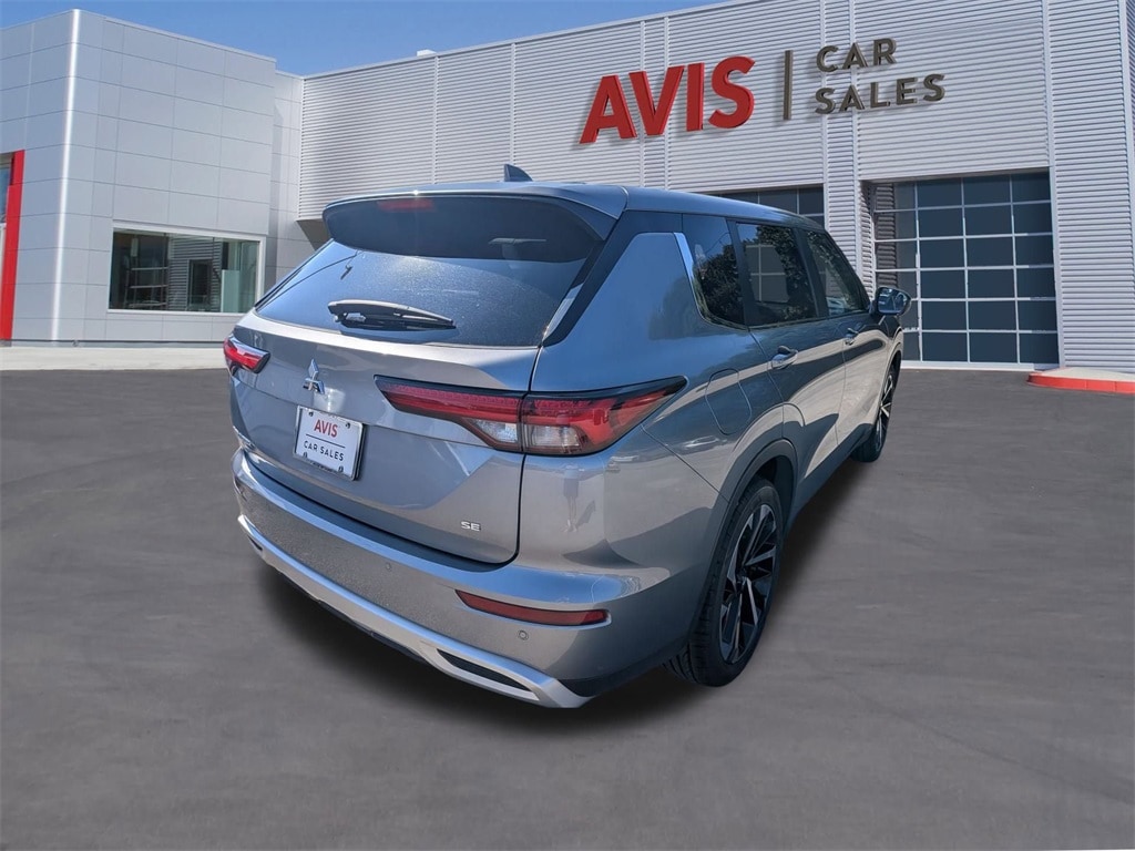 Thumbnail: 2024 Mitsubishi Outlander - 6