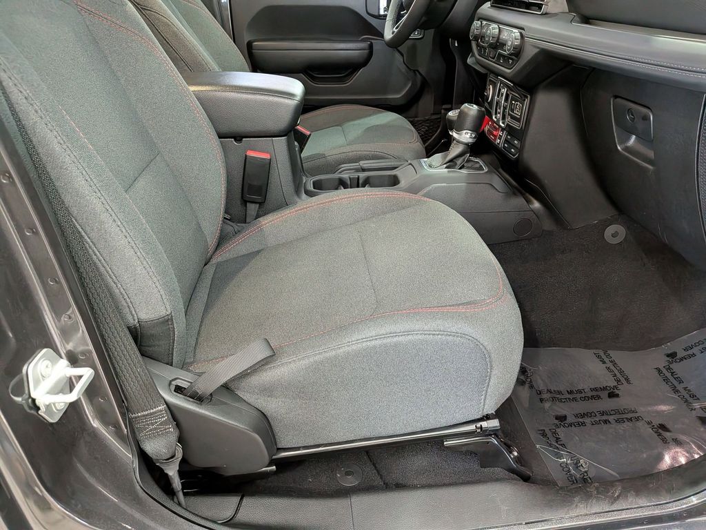 Thumbnail: 2025 Jeep Wrangler - 27