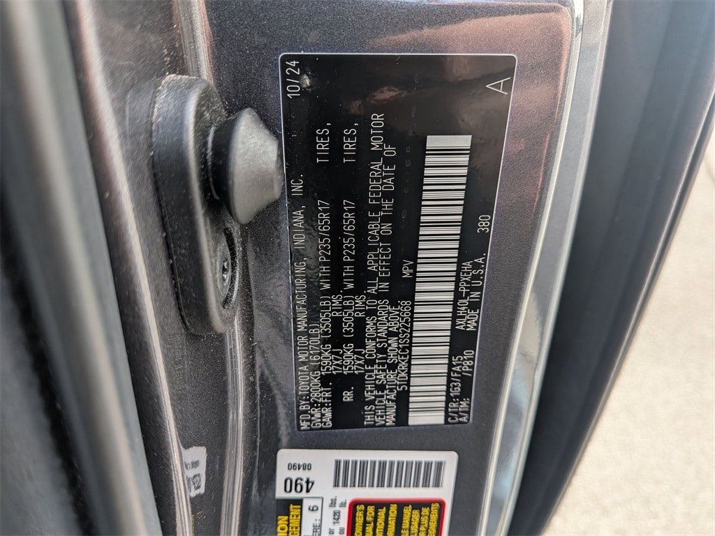 Thumbnail: 2025 Toyota Sienna - 31