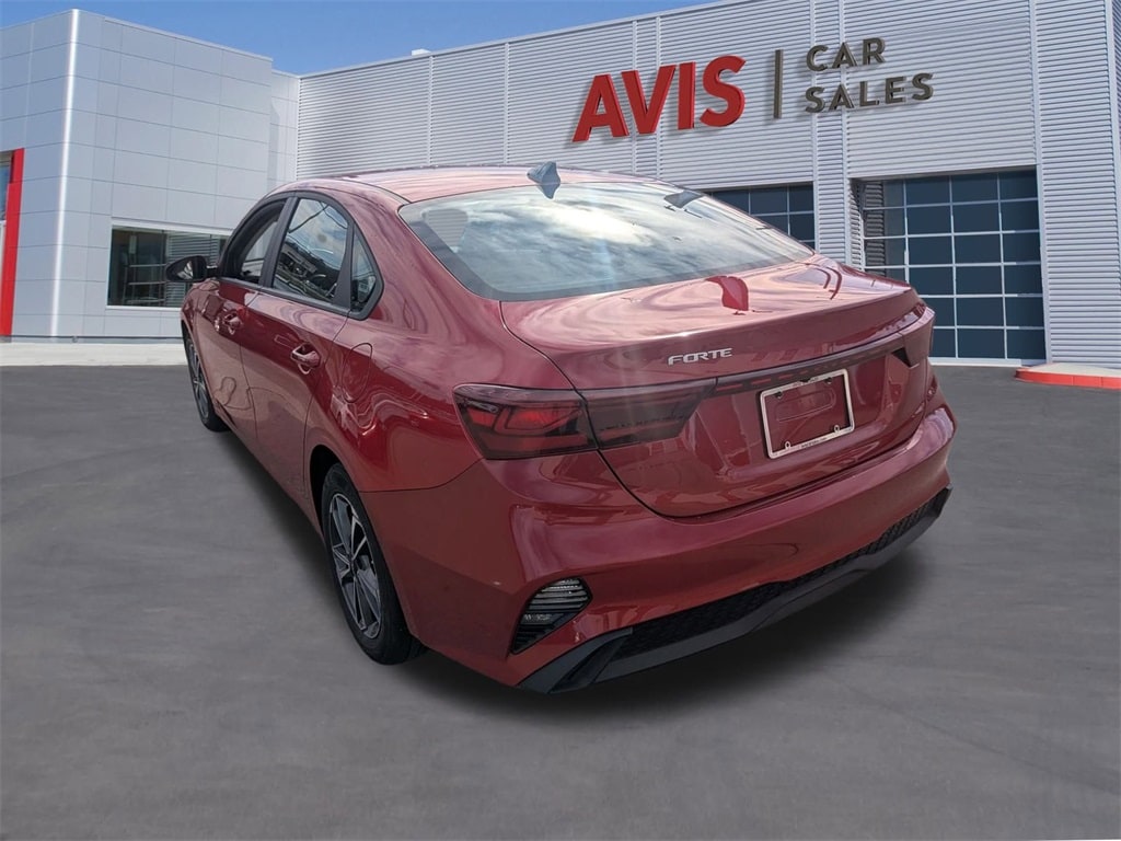 Thumbnail: 2024 Kia Forte - 9
